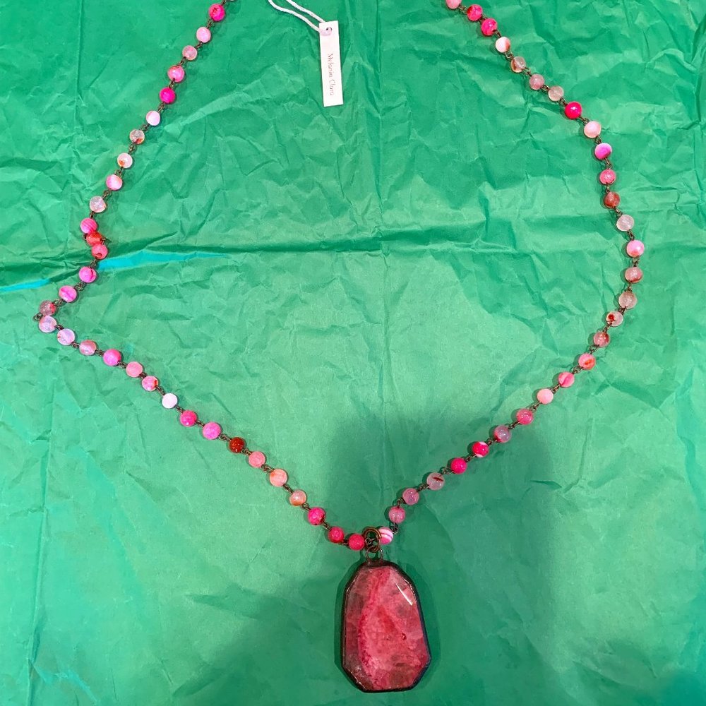 Melania Clara pink stone pendant beaded necklace NWT